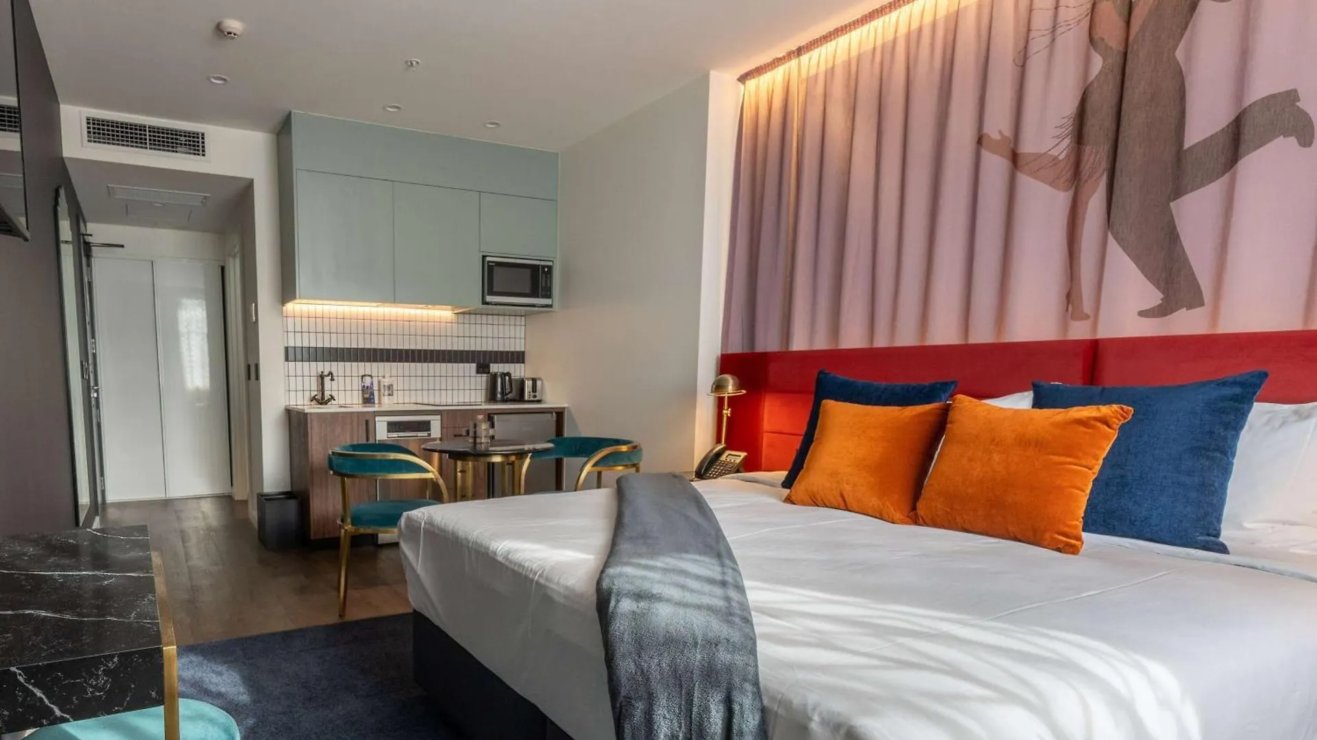 Tryp By Wyndham Wellington, Tory Street Hotel 4*, Wellington